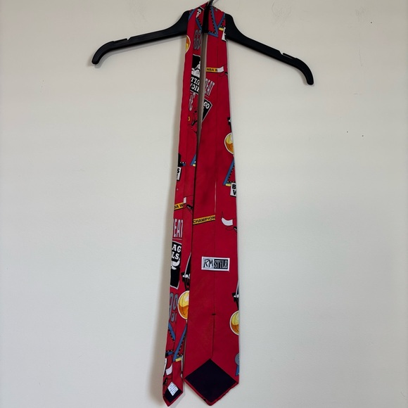 Rm Style Chicago Bulls NBA Red Silk Neck Tie 3 Peat Champions Vintage 1993 USA - Picture 6 of 14
